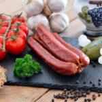 Landjäger auf schiefer / Wurst - Rohwurst